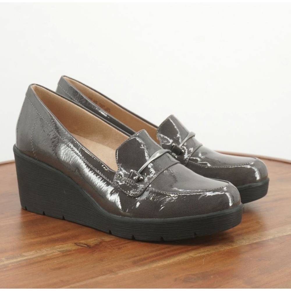 SOUL Naturalizer Womens Achieve Loafers Wedge Heel Gray Faux Patent Leather 9M